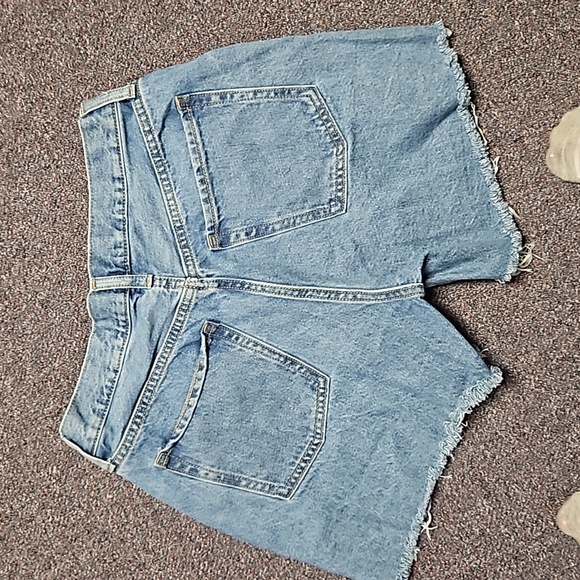 Old navy size 6 - Picture 3 of 6